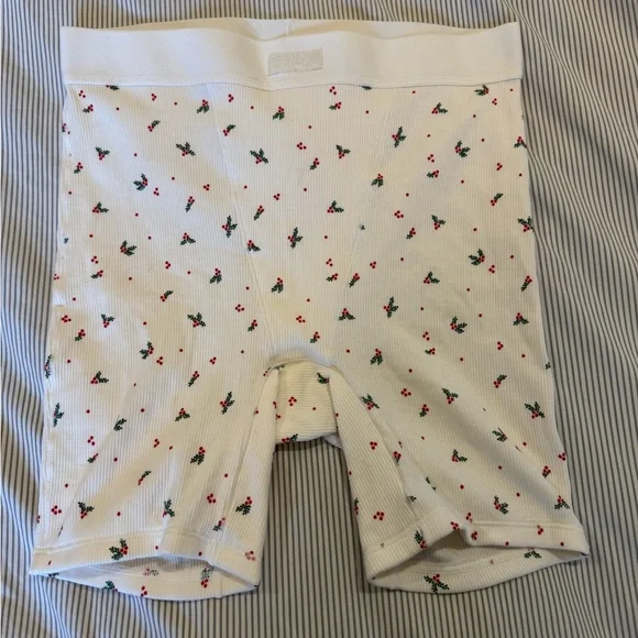 SKIMS Ribbed Crop and Boxers Set - Picture 3 of 5